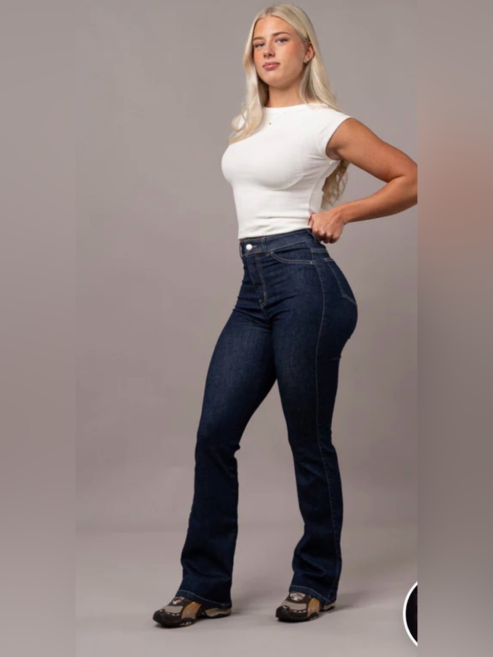 Women’s FitJeans High Rise Flared Rinse Blue Active Jeans Size Large